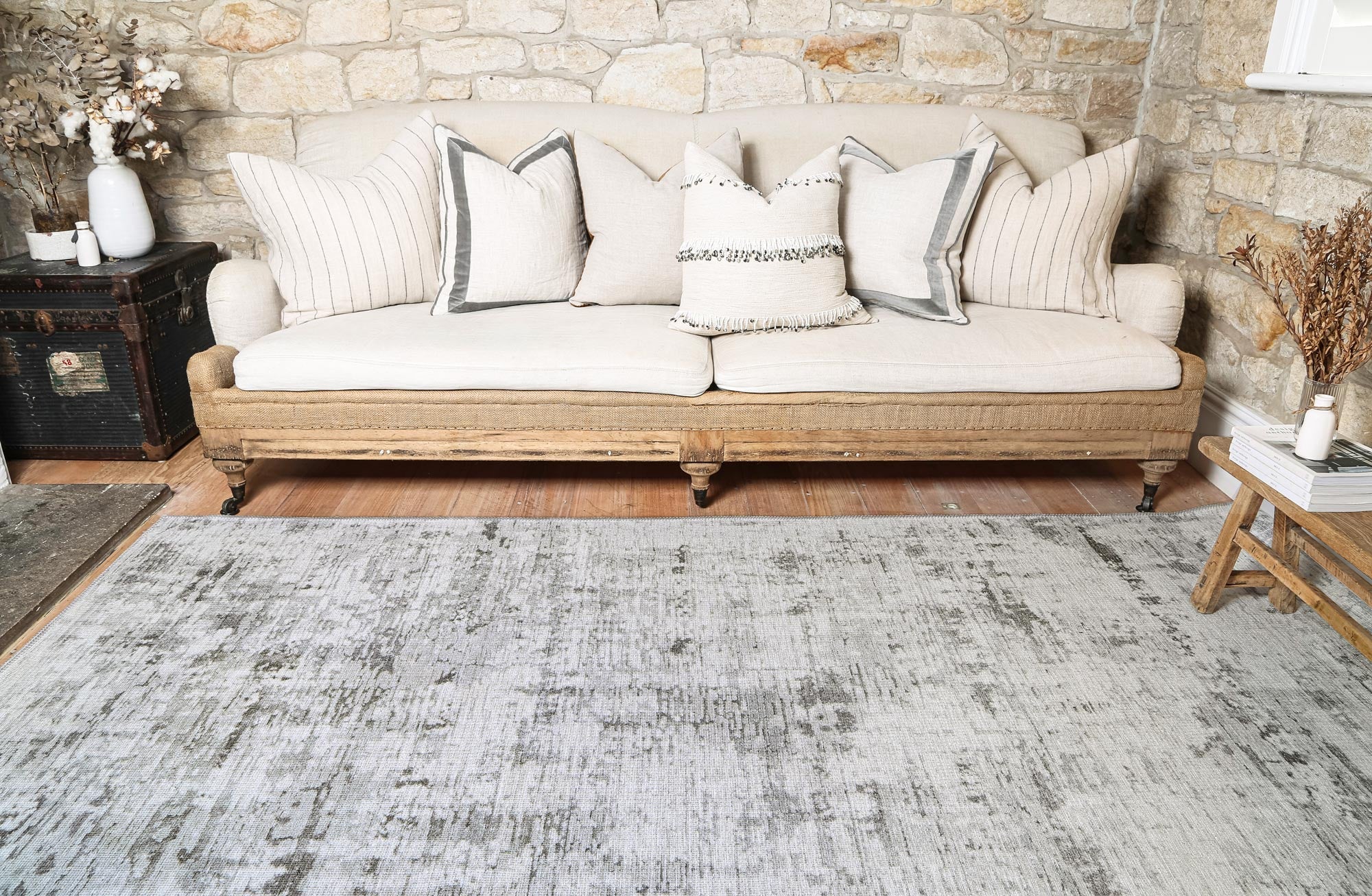 vintage-crown-alfred-ivory-distressed-vintage-rug 280X380 โ image 6