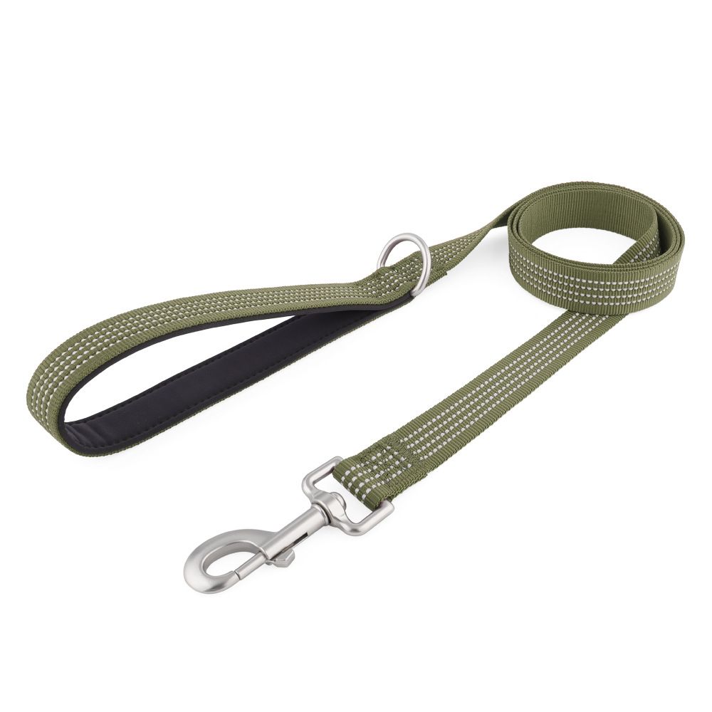 Dog leash with four reflective wires for walking dogs at night，for Obedience Training Easy to Use, Lightweight, Soft for Large and Medium Dogs