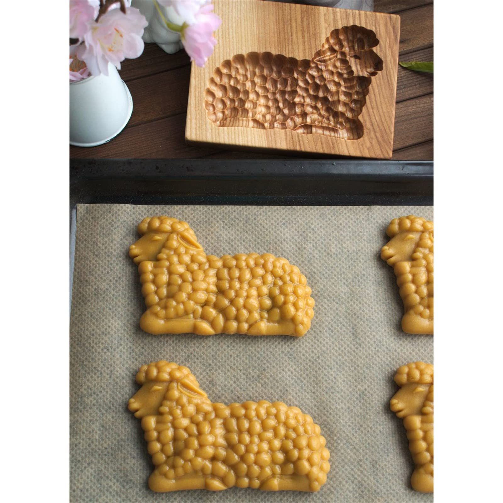 Wooden Cookie Molds, Engraved Embossing Cookie Cutter with Christmas Tree Deer Pinecones Pattern for Baking Embossed Cookies — image 2