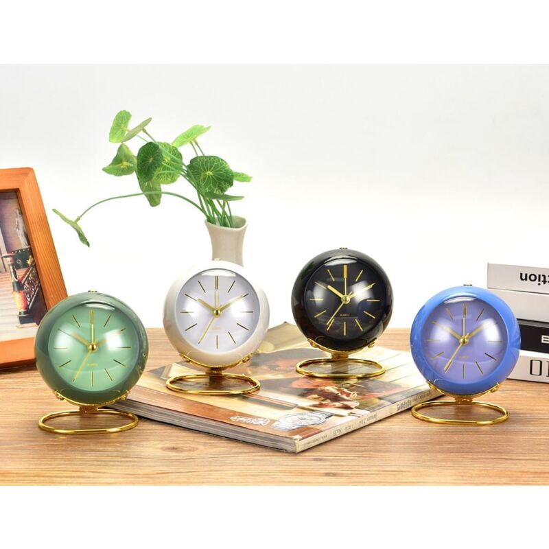Retro Analog Alarm Clock Non-Ticking With Night Light, Silent, Battery Operated, Easy To Use And Loud Alarm — image 4