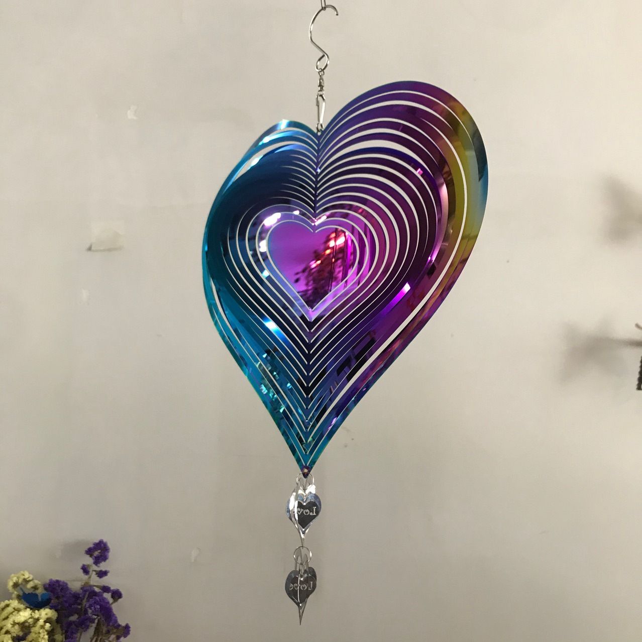 3D Stainless Steel Wind Spinners for Outdoor Yard Decor, Hanging Heart-Shaped Garden Ornaments, Reflective Metal Wind Sculptures for Patio Lawn Decorations