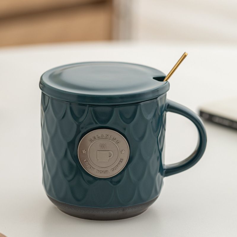 Copper Plate Embossed Ceramic Coffee Mug - Large 500ml Tea Cup with Lid Spoon Gift Box - Retro Bronze Decoration Water Cup - Peacock Green — image 2