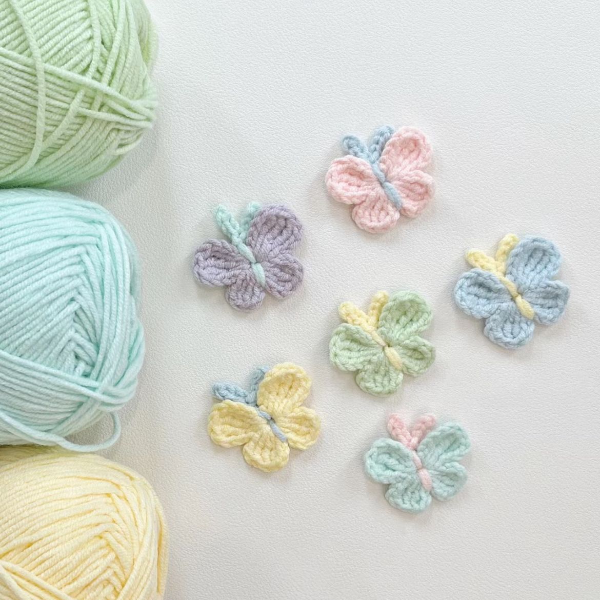 24Pcs Crochet Butterfly Applique Handmade Crocheted Butterfly Embellishments Colorful Sew On Patches Crochet Knitted Handmade Applique for Clothes, Bags Arts