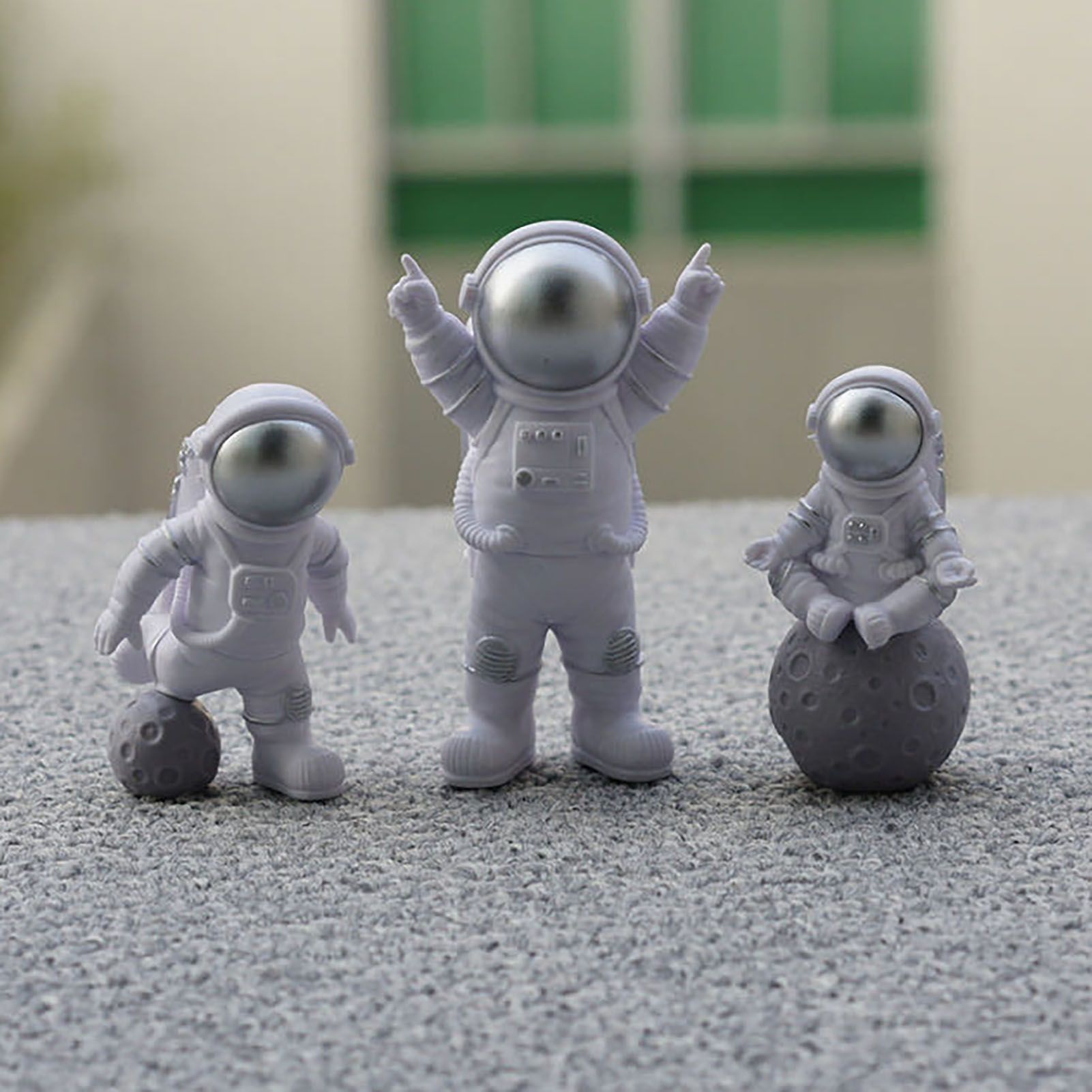 3 Piece Astronaut Figurines Cute Nordic Style PVC Spaceman Desk Decor for Cake Decoration Kids Room Bedroom Bookshelf — image 6