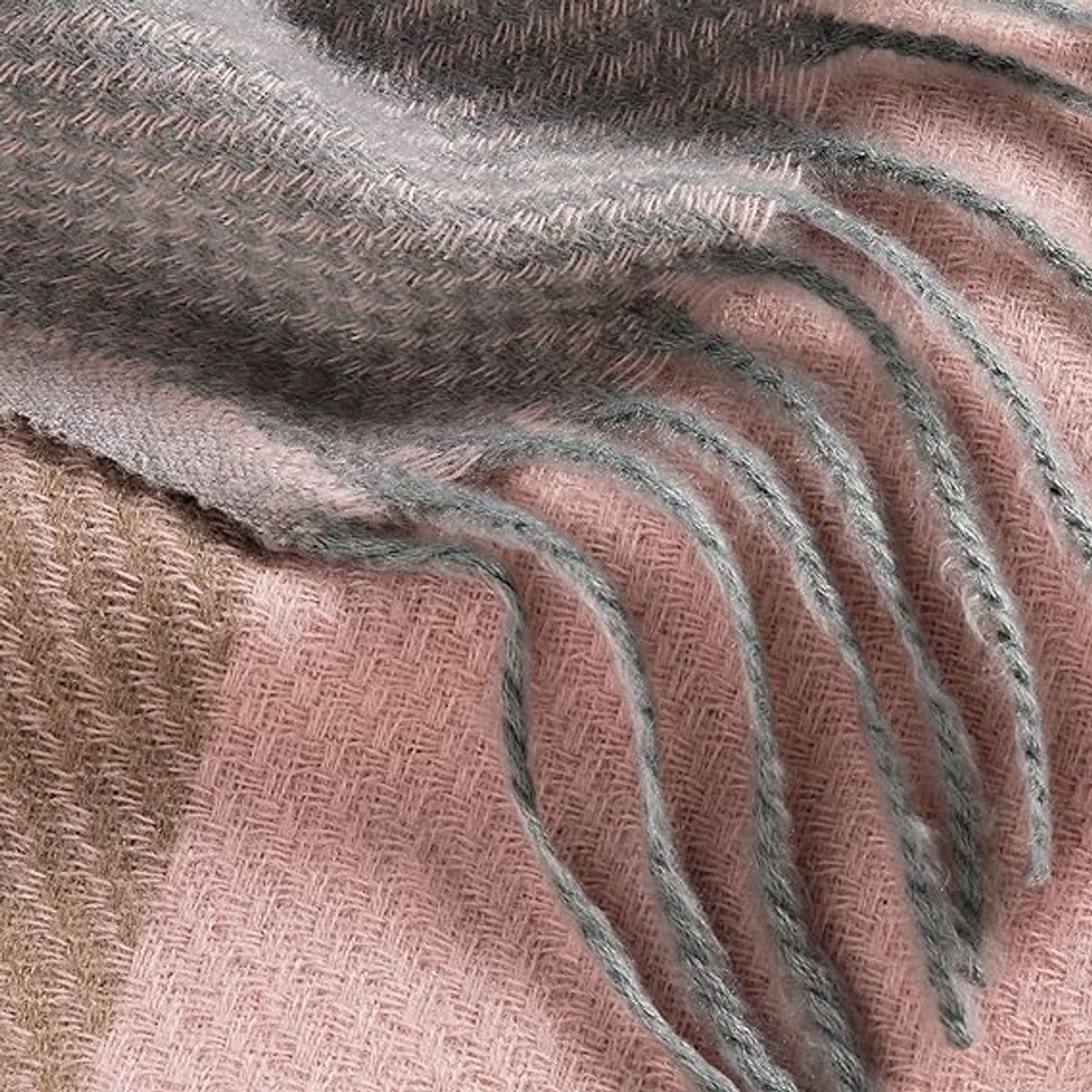 Women's Scarf - 180 × 70 cm - Women's Fashion Scarf - Winter Scarf - Women's Scarf with Scottish Pattern and Fringes - Soft & Warm - Long Warm Checked Winter — image 2