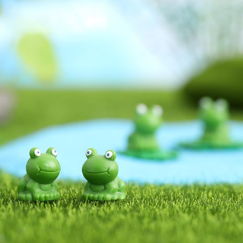 4pcs Blue-Eyed Mini Resin Frog Figurine - Cute Cartoon Moss Micro Landscape Mini Frog Decoration DIY Garden Home Decor — image 4