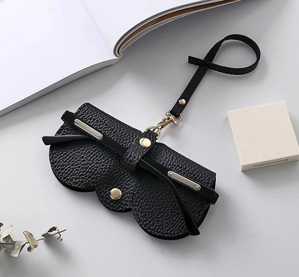 Glasses Case | Glasses Pouch | Glasses Cover | Sunglasses Holder | Sunglasses Pouch | Slide In | With Lanyard Bag Hanger | PU Leather | Black — image 4