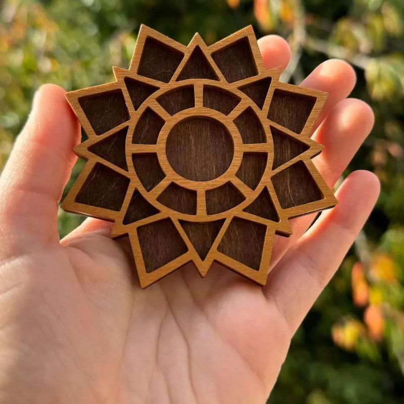 Wooden display stand for mini curiosities,Mandala — image 2