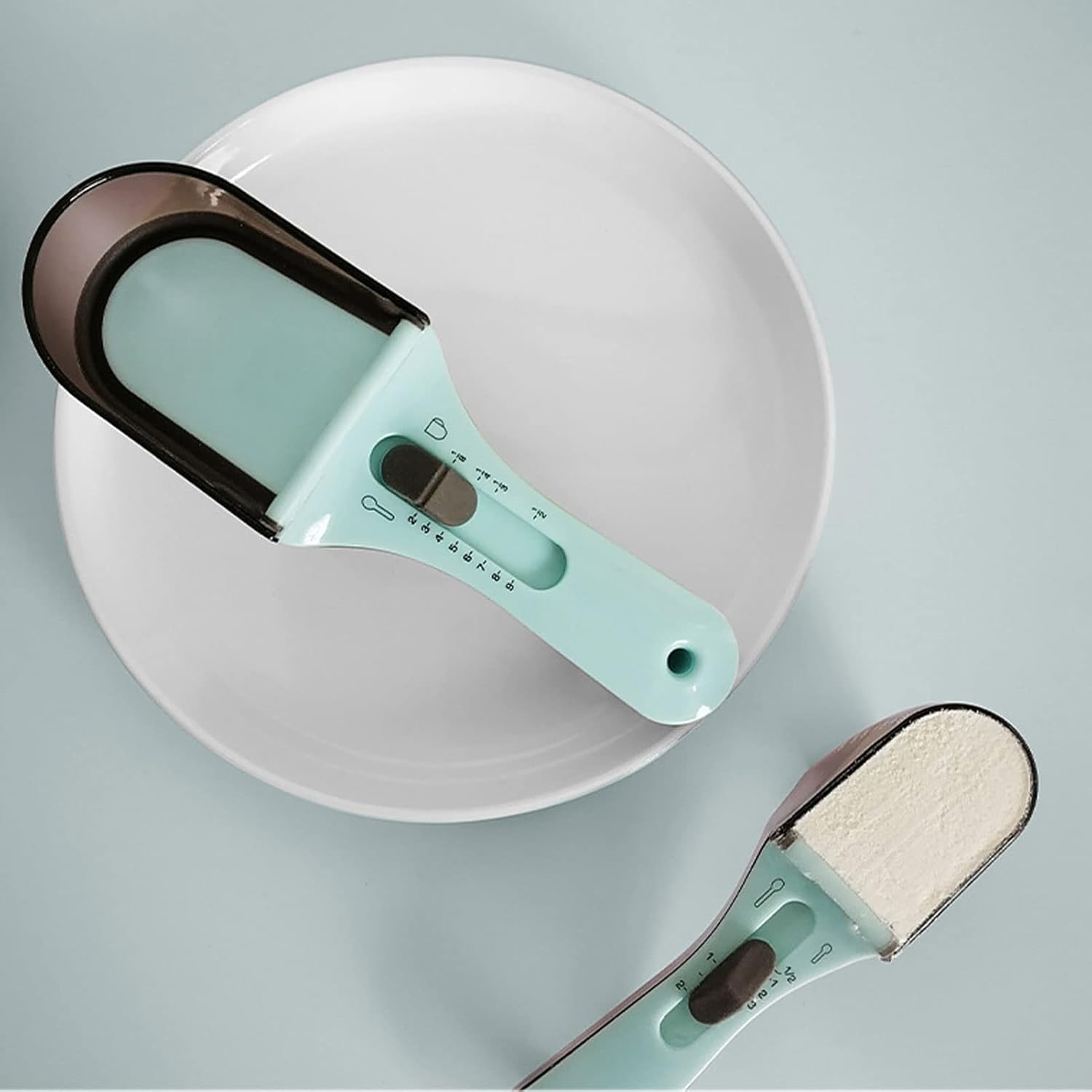 Adjustable 2-Piece Measuring Spoon Set with Scale Plastic Kitchen Tool for Coffee Milk Mask Powder Measurement — image 6