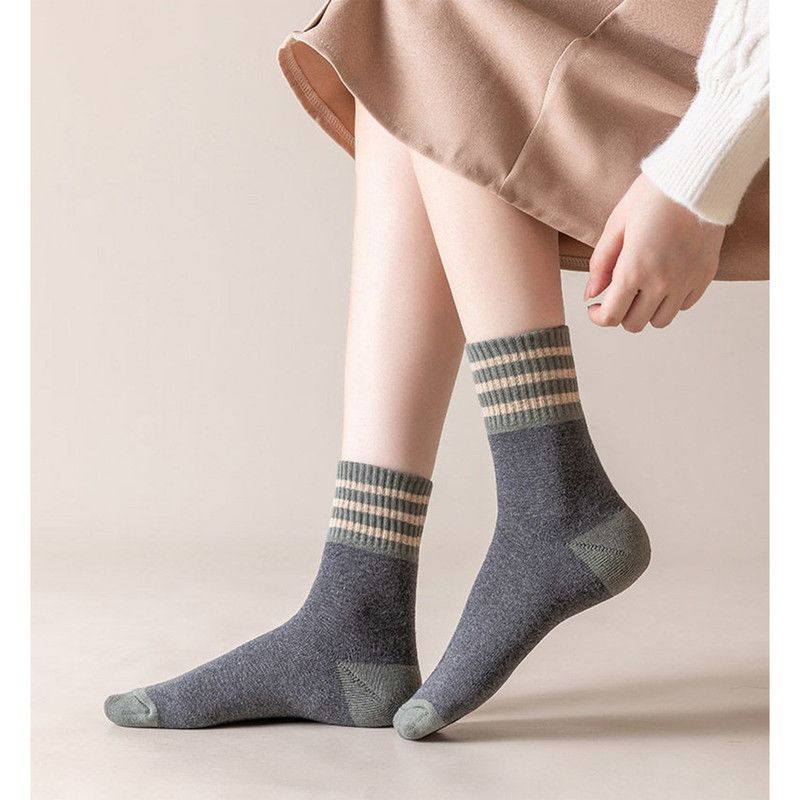 5 Pairs Womens Retro Stripe Crew Socks Soft Cotton Mid Calf Casual Daily Wear Socks Multipack — image 5