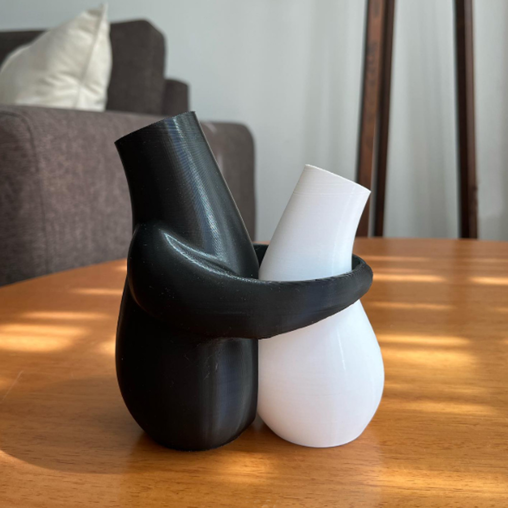 3D printedHugging Vases, decorative vase, suitable for office and home desktop flower pots, a gift for illustration enthusiasts, Valentine's Day, Mother's Day โ image 2