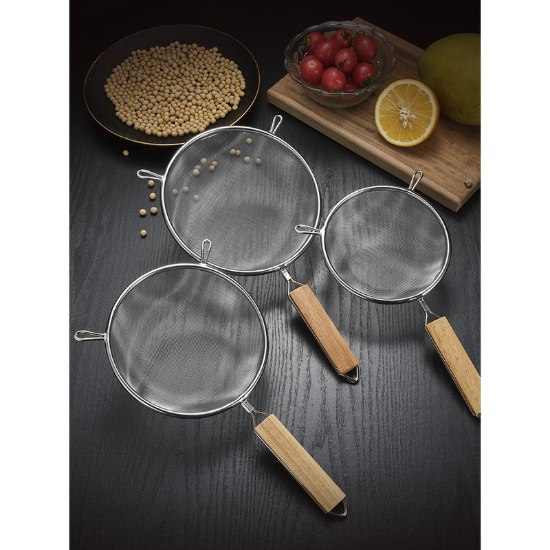 Large Stainless Steel Strainer Colander – Household Kitchen Sieve, 20cm Diameter — image 4