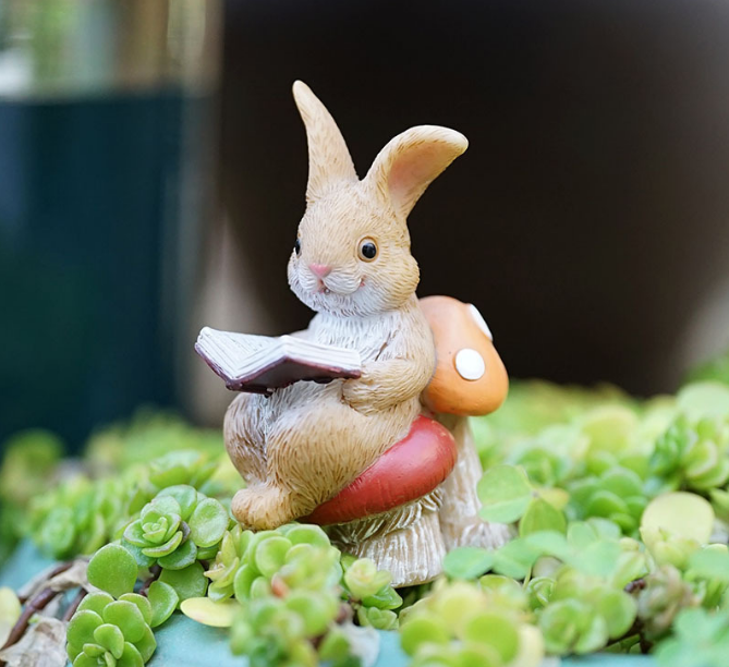 Garden Style "Toilet Bunny" Succulent Planter Decoration โ Humorous Rabbit Animal Figurine Resin Craft for Balcony and Pot Plant