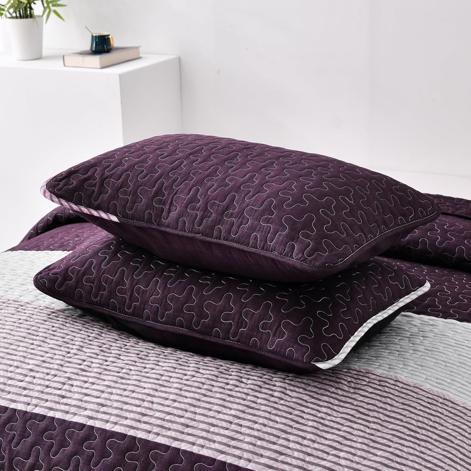 Radiant Quilted coverlet and pillowcovers set: Brighten Any Room - Queen size — image 5