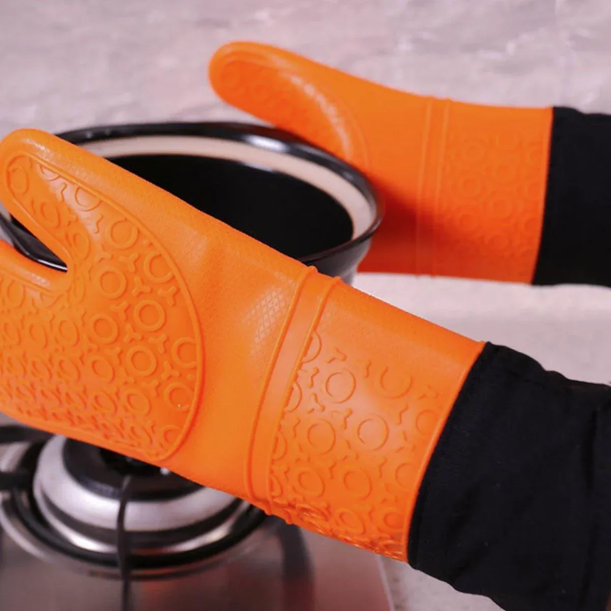 2pcs Insulated Oven Mitts Heat Resistant Gloves for Kitchen Household Use - Red — image 5