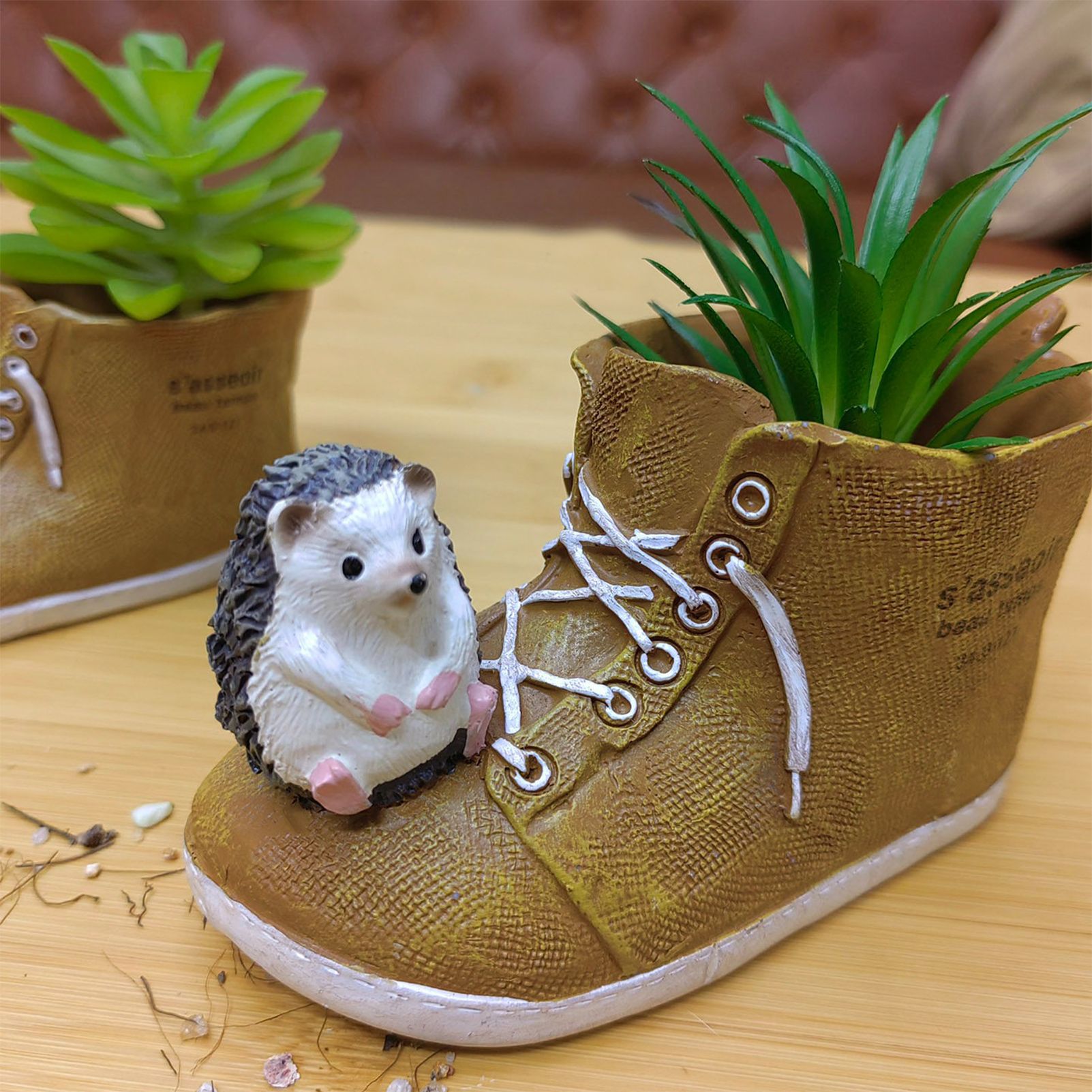 Cute Hedgehog with Resin Shoe Flower Pot with Animal Figurine, Creative Succulent Planter for Indoor Outdoor Garden Desk Decor Gift — image 2