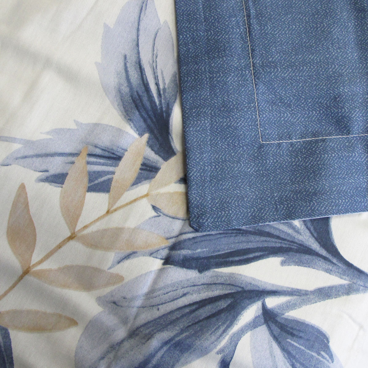 300TC Carolyn Blue Reversible Cotton Quilt Cover Set King โ image 3