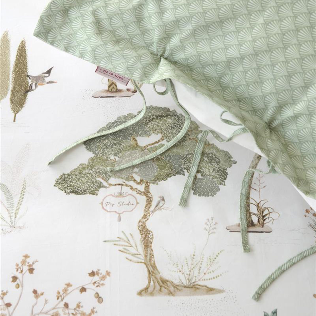 PIP Studio Giardini di Frutta White Cotton Quilt Cover Set Queen — image 3