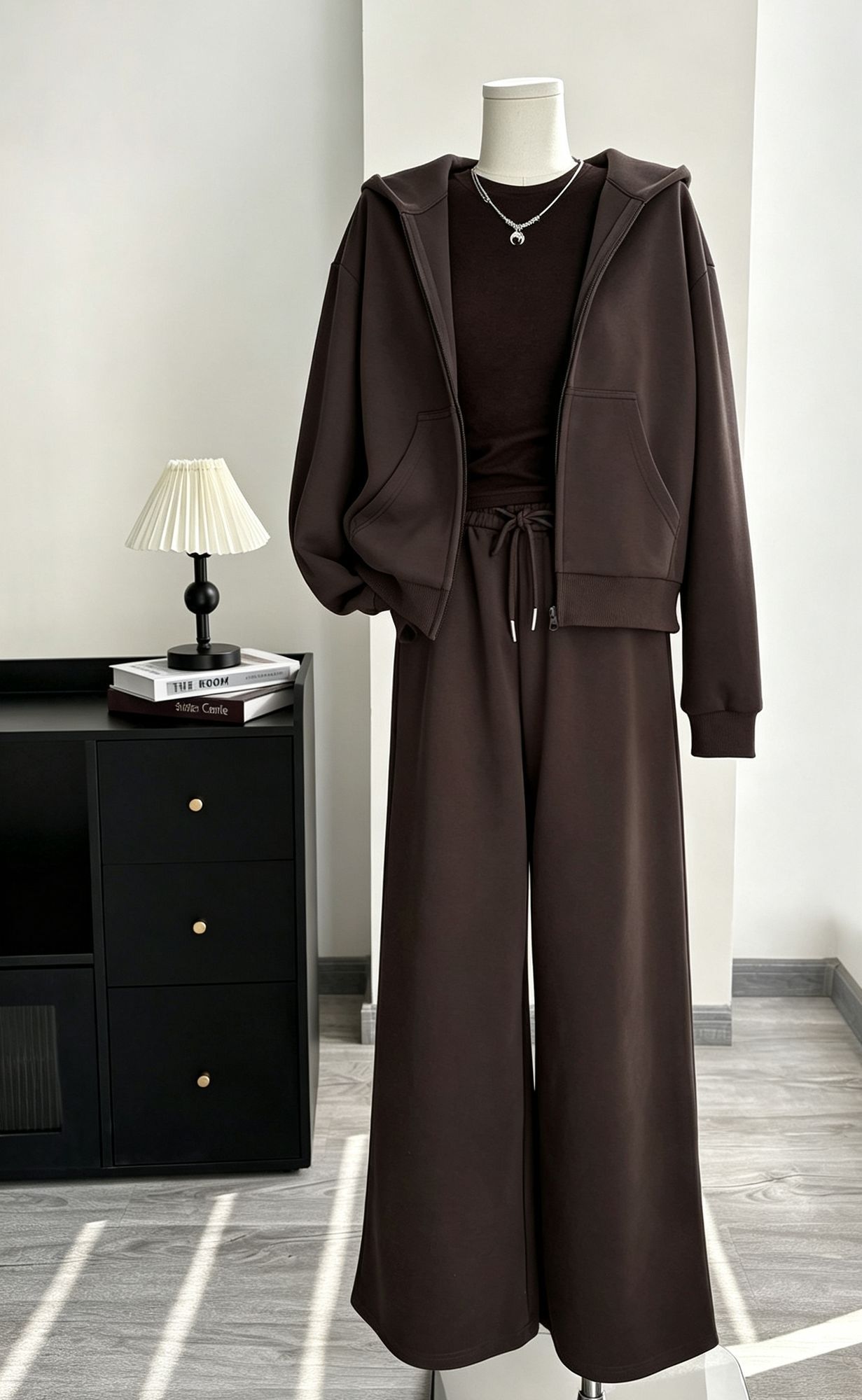 Women Chestnut Brown Three-Piece Casual Sweatsuit, Oversized Comfort Fit Size L, Ready-to-Wear Daily Wardrobe Essential — image 2