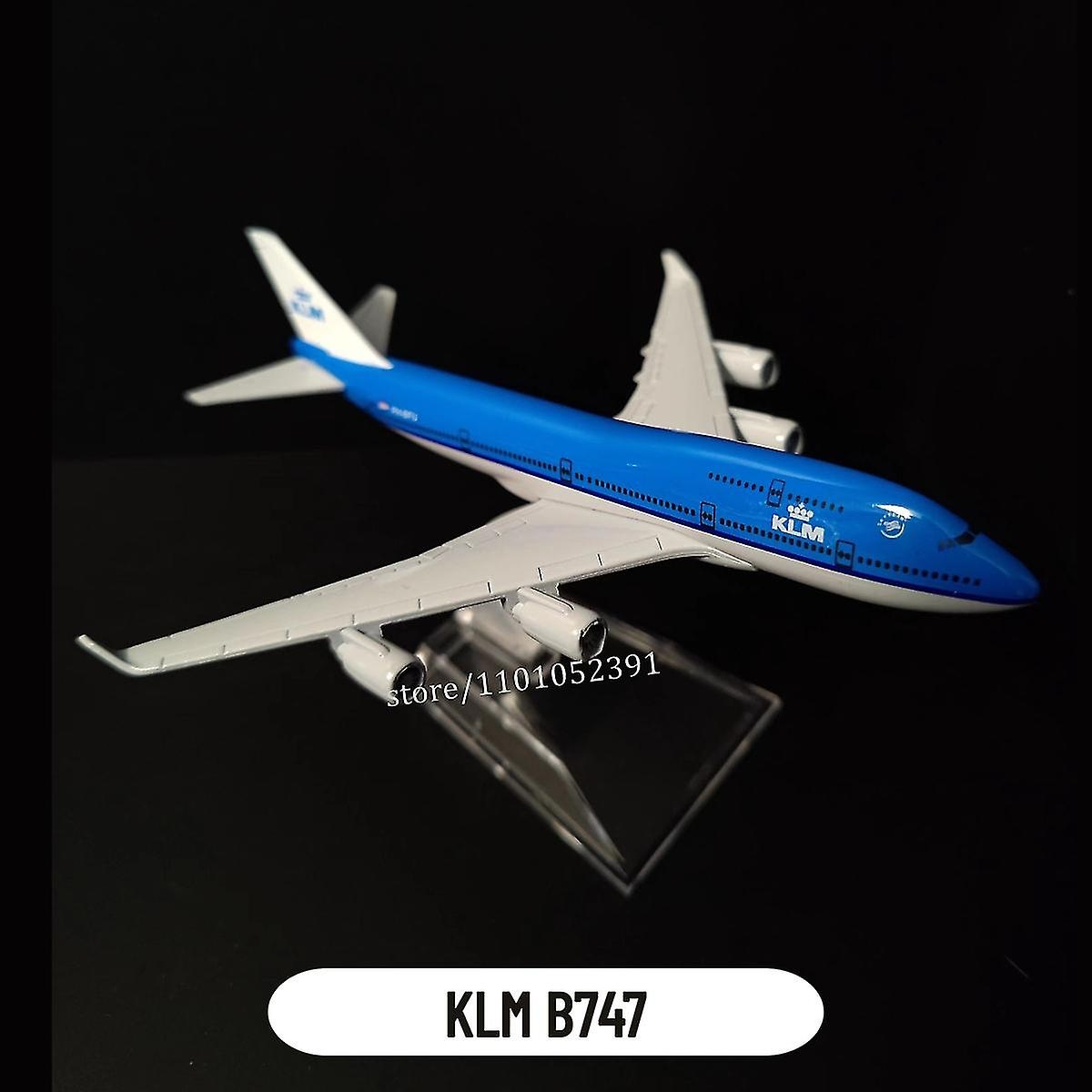 DHL Boeing 757 1:400 Scale Diecast Metal Airplane Replica Model โ image 2