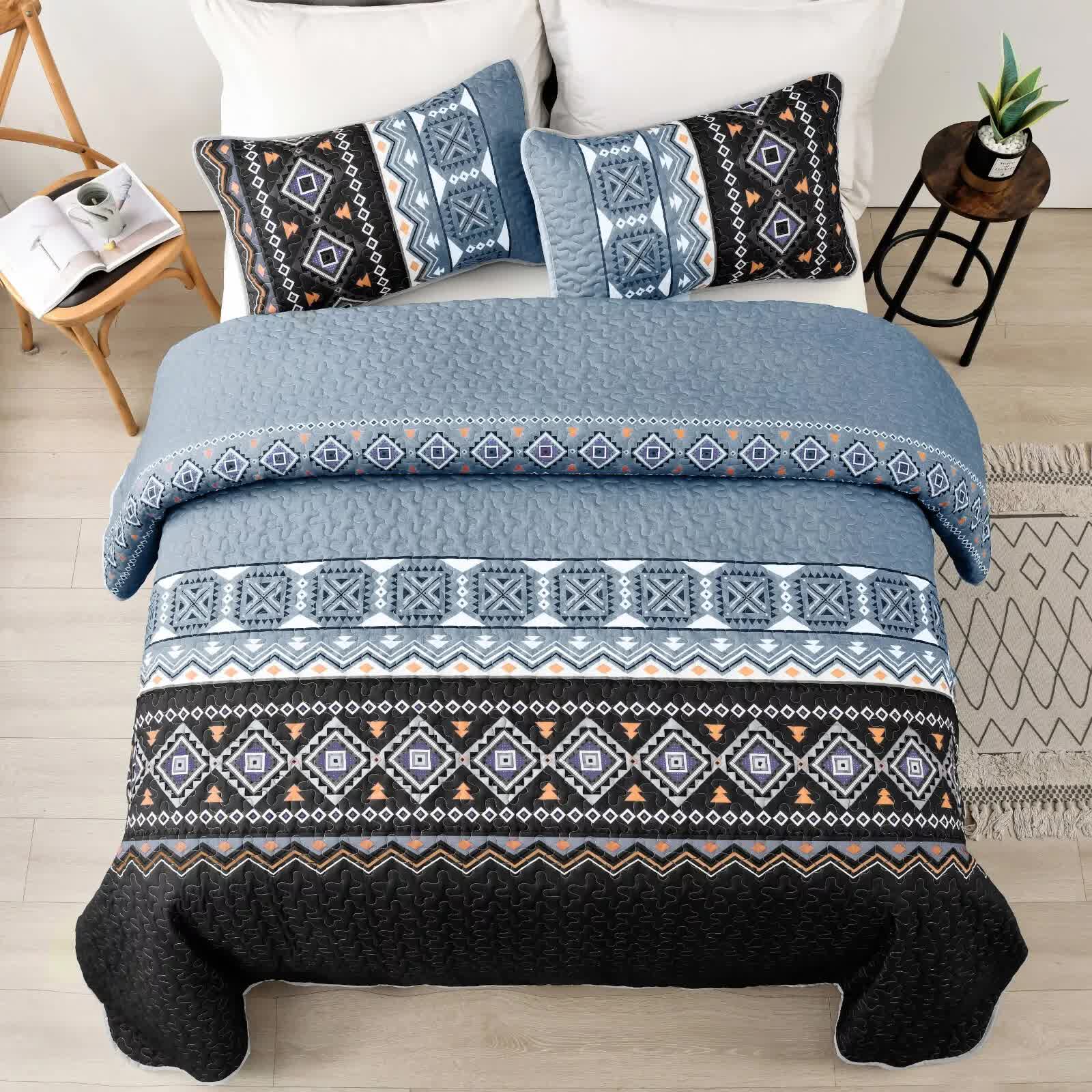 Ambient bloom sky black hour Comforter Set – Aesthetic 3-Piece Bedroom Mood — image 4
