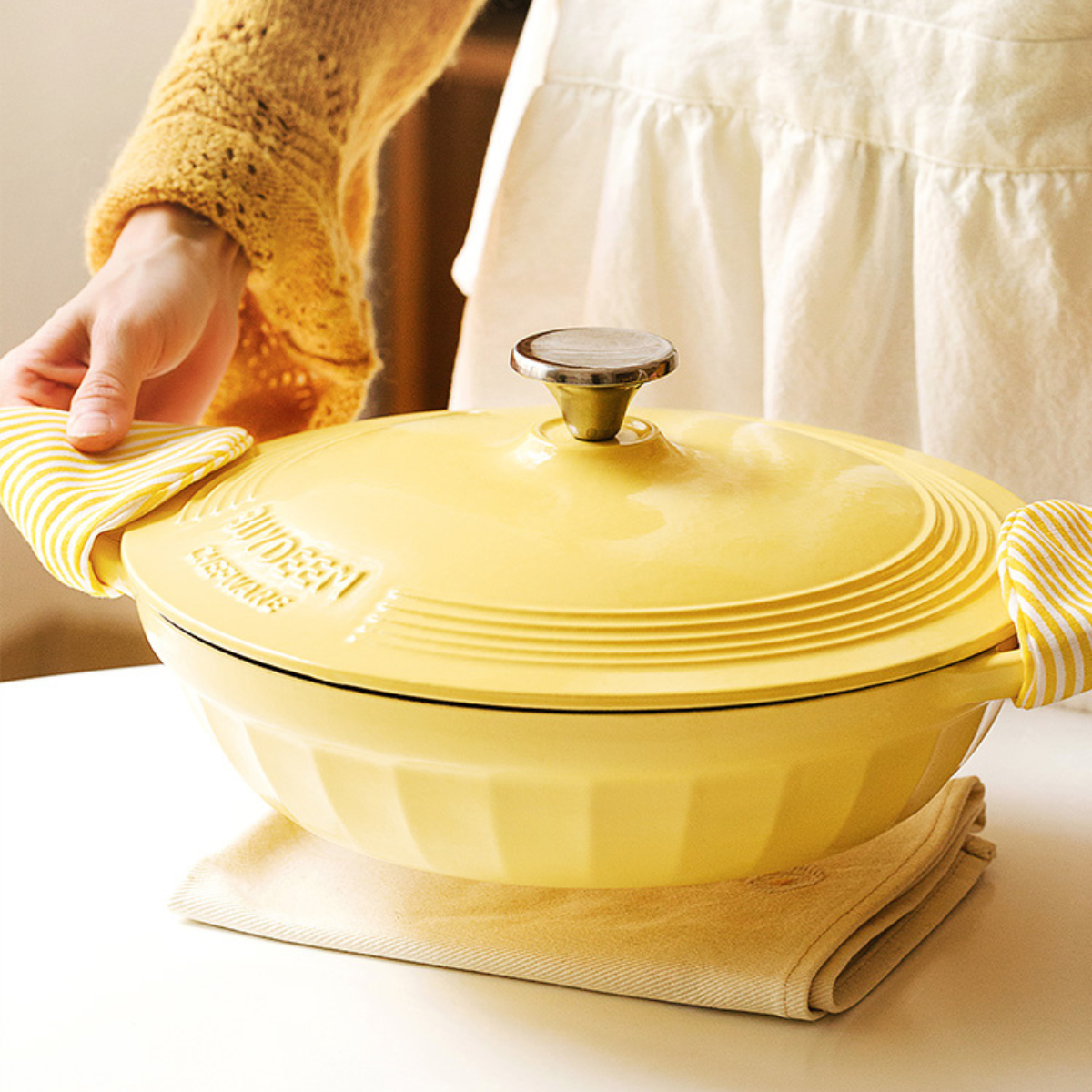 BUYDEEM CP581 Enameled Cast Iron Dutch Oven Yellow โ image 6