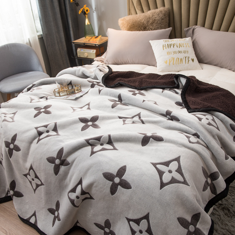 Brown Lucky Four-Leaf Clover 100x150CM Premium Double-Sided Print Flannel Blanket - Soft All-Season Air Conditioning Throw for Office Nap & Travel โ image 2