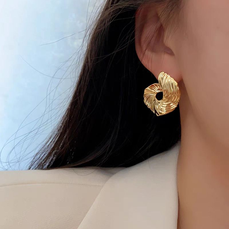 2pairs Chunky Gold Hoop Earrings for Women,Trendy Plated Gold/Silver Statement Earring Thick Open Double Hoop Earrings Lightweight — image 4