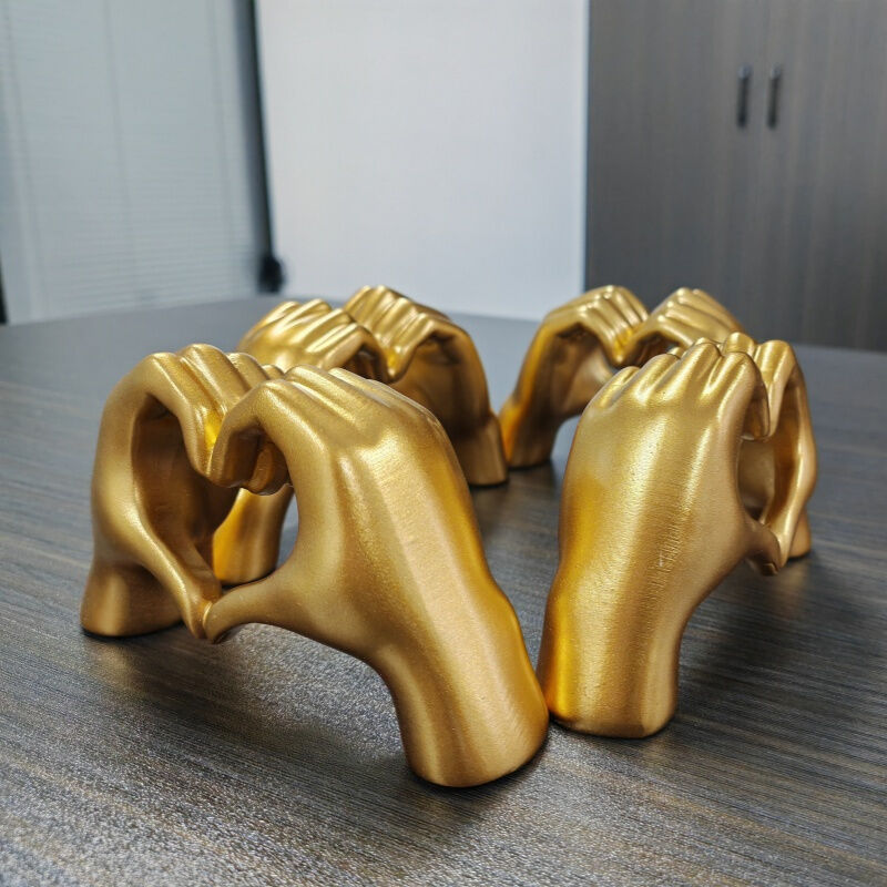 GOLD Elegant Heart-shaped Sculpture: Pure lines capture love, accompanying you in writing tender everyday moments — image 2