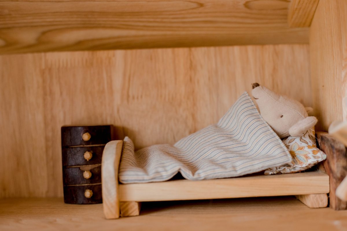 Two Story Cottage house imaginative play — image 3