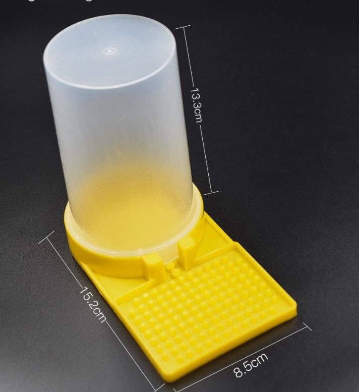 Beehive Beekeeping Water Dispenser Bee Drinking Beekeeping Equipment Honey Beehive Entrance Feeder Nest Beekeeper Tools — image 2
