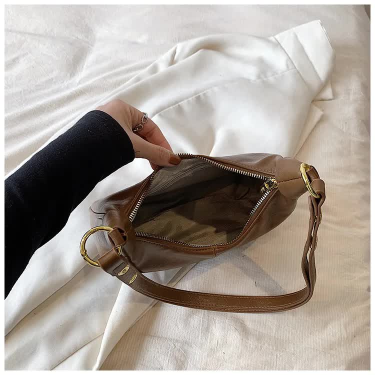 Black Vintage PU Leather Shoulder Bag - Women's Simple and Stylish Tote Bag for Commuting and Casual Use โ image 5