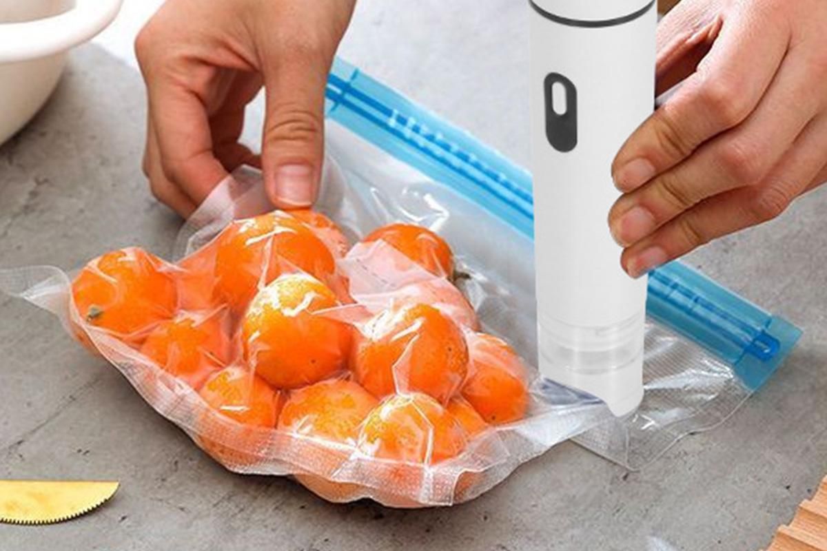 Compact Vacuum Sealer for Food Storage with 15 Reusable Vacuum Bags โ image 3