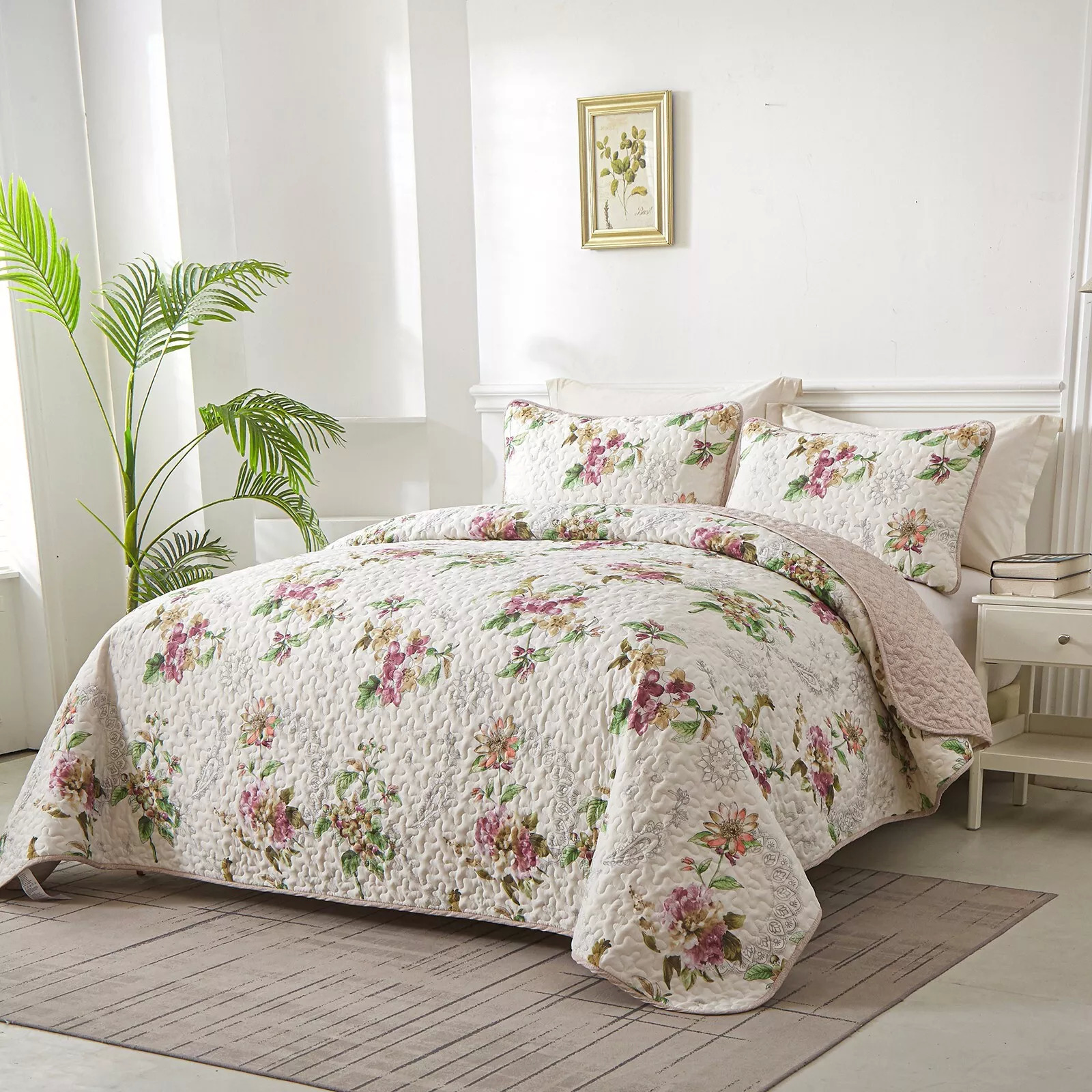 Artisan Quilted Coverlet and Pillowcases Set: A Masterpiece for Your Bed - Queen size — image 2