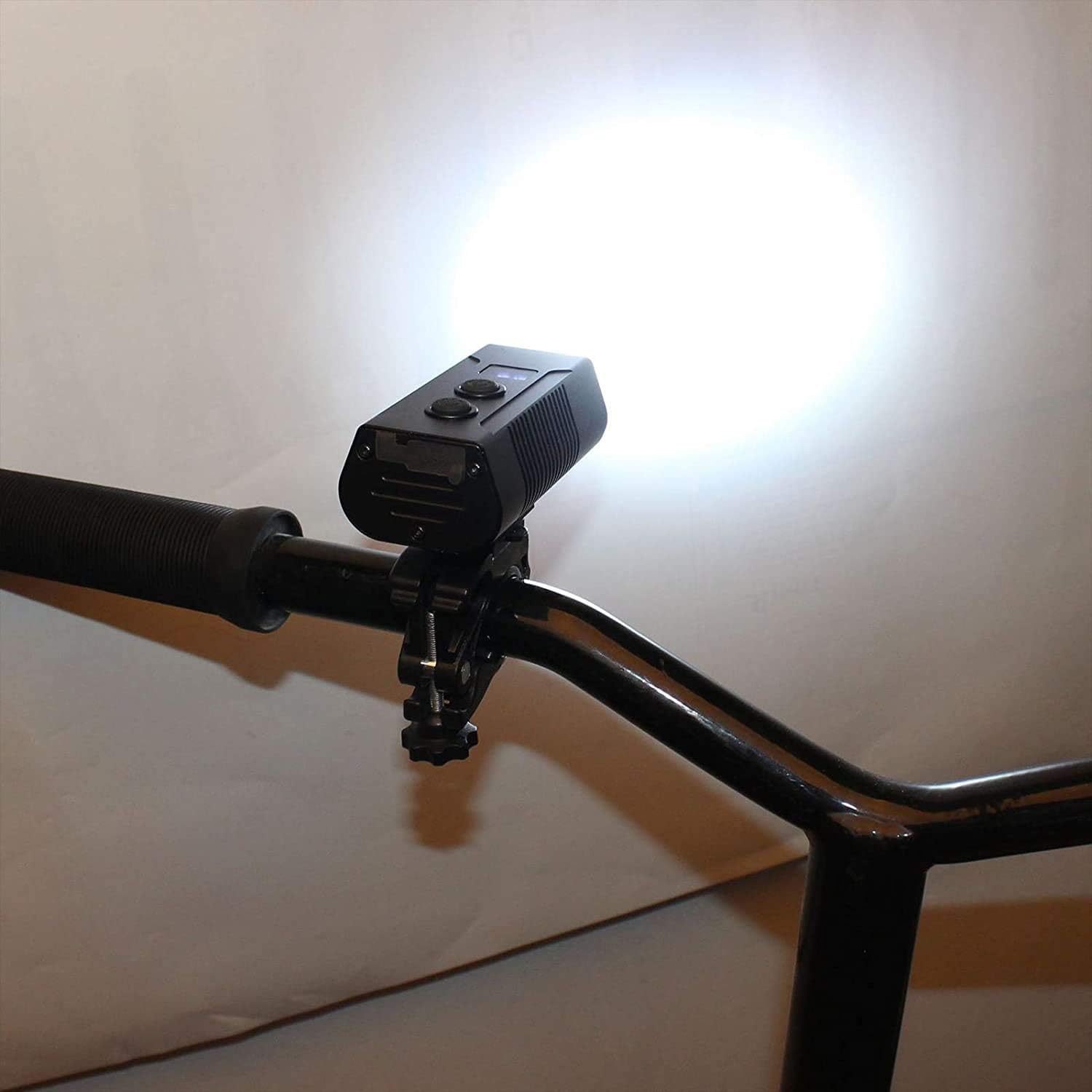 Bicycle lamp - High lumen bicycle headlamp, 2 LEDs - Super bright headlamp - 7 modes for all bicycles, mountain bikes, racing bikes - Rechargeable via USB โ image 4