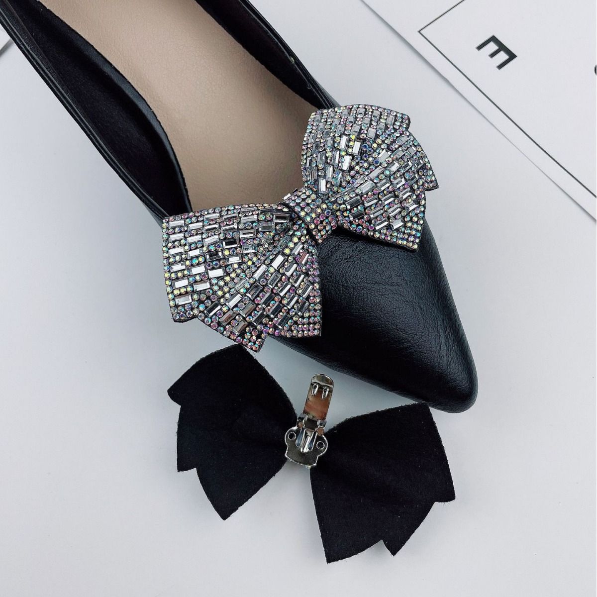 2Pcs Women Sparkle Bow Detachable Shoe Clips Removable Shoe Buckles Decorative Shoes Accessories for Wedding party โ image 4