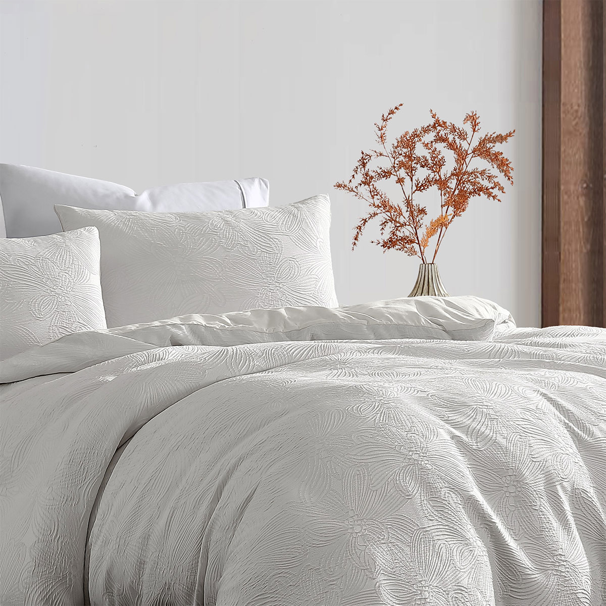 Ardor Avena White Textured Floral Jacquard Quilt Cover Set King โ image 3