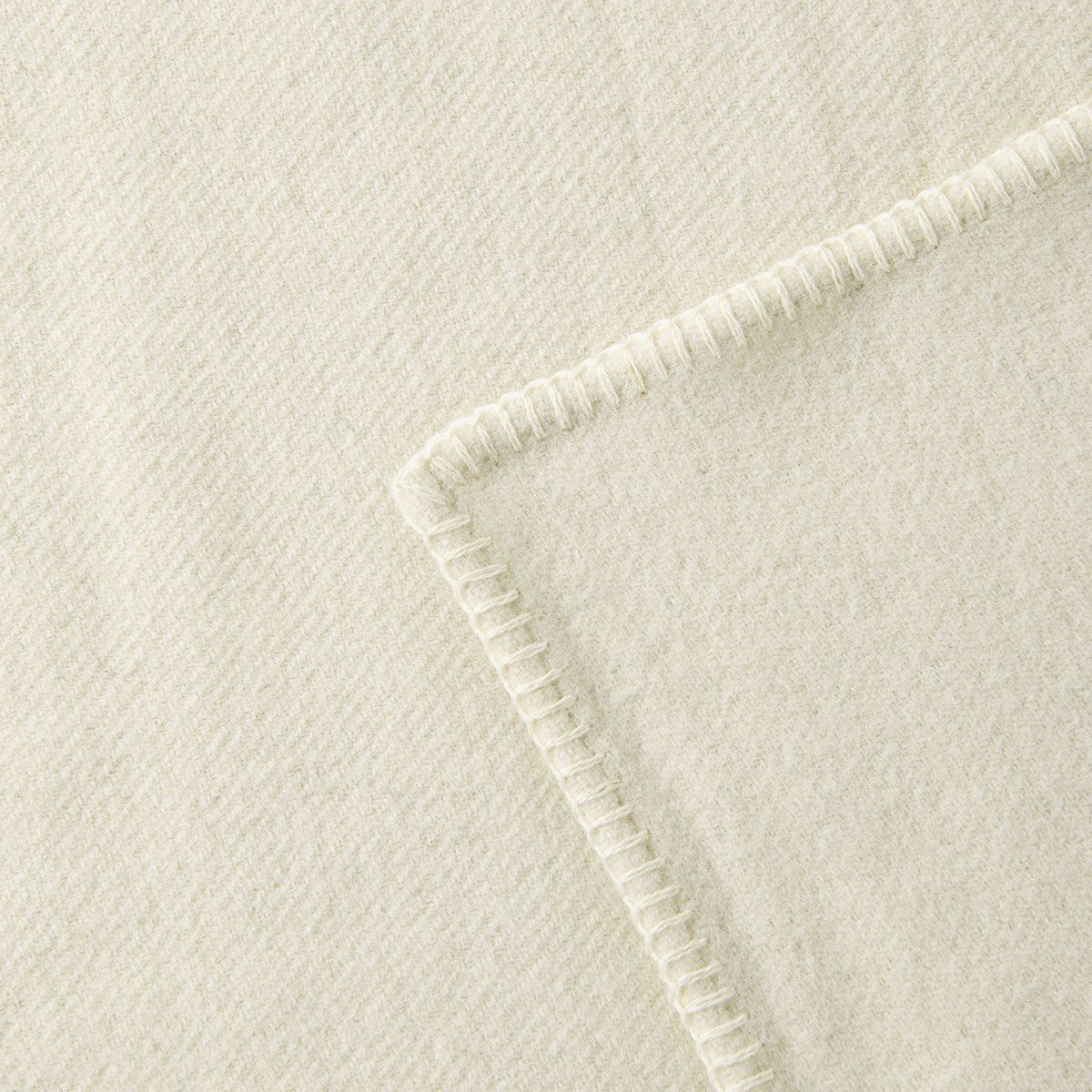 Little Gem Cream Australian Wool Bassinet Blanket 80 x 120 cm โ image 3