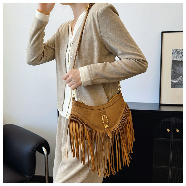 Khaki Vintage Boho Fringe Crossbody Bag - Retro Locking design PU Leather Shoulder Purse with Adjustable Strap — image 4