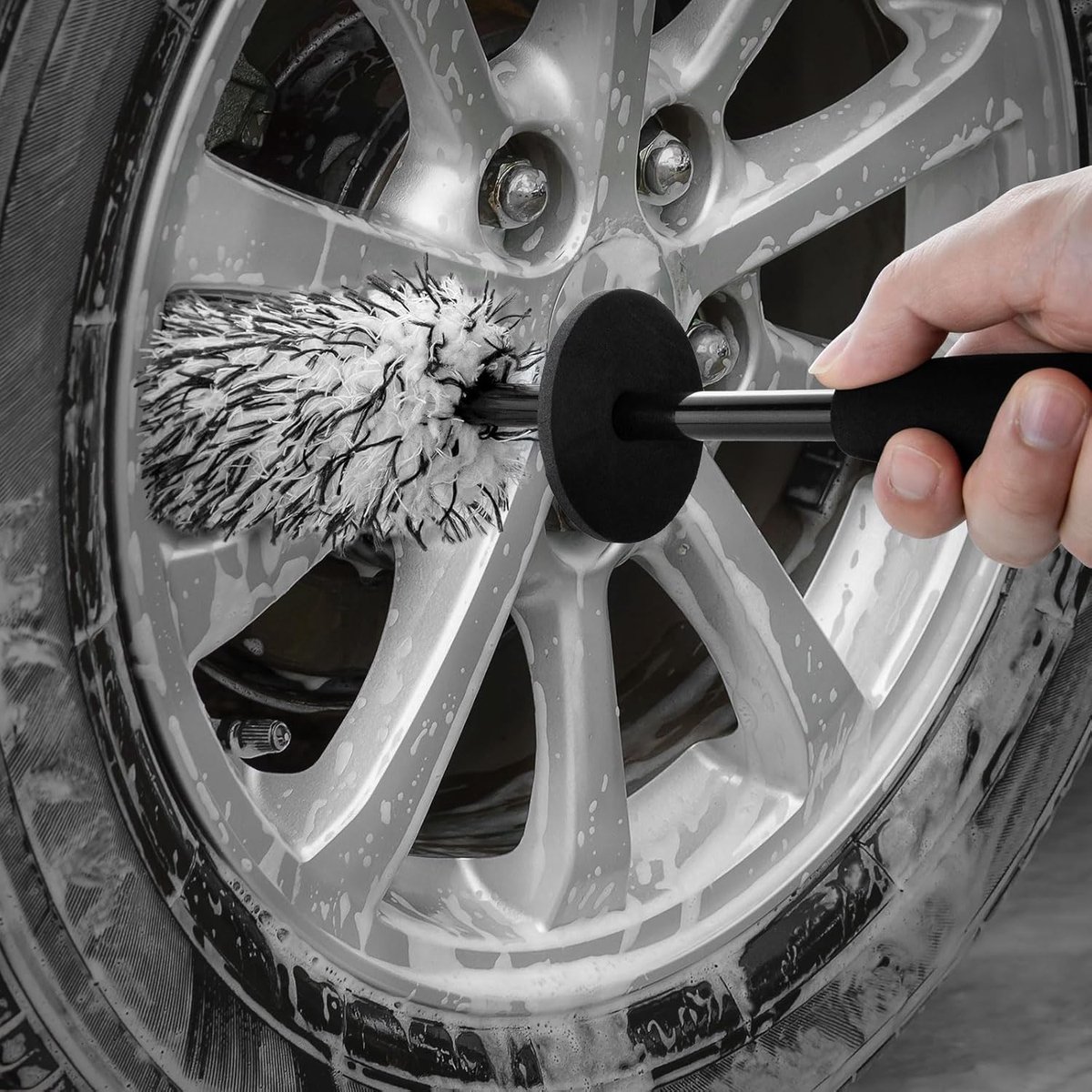 Rim Brush - Car Wheel Brush with Car Wash Glove - Microfiber Rim Brush - Tire Brush - Wheel Brush - Rim Cleaner - Car Rim Brush - Car Wheel Cleaning Brush — image 4