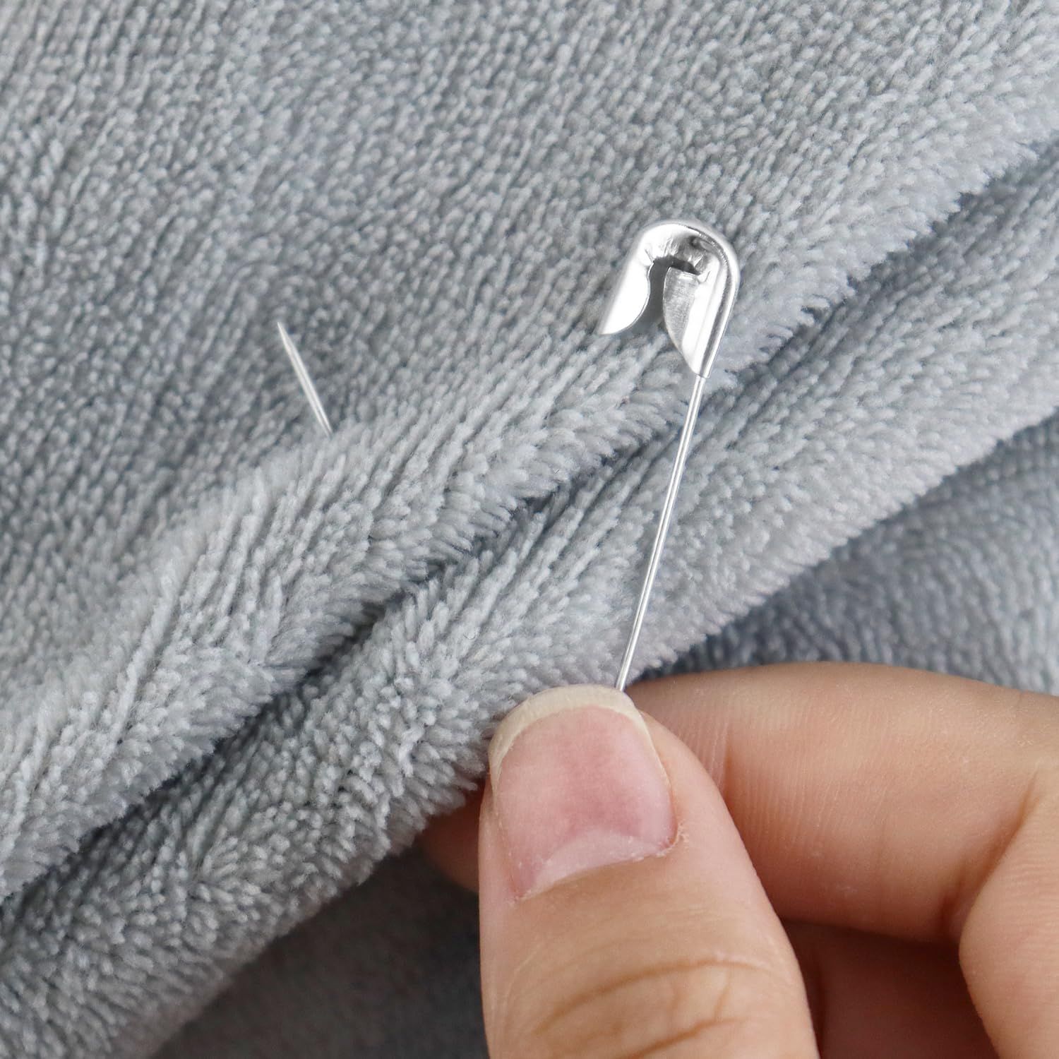 100 Pack Assorted Galvanised Steel Safety Pins, Bulk Sewing Pins for Clothes Repairs, Quilting, Crafts and Everyday Fastening, Silver, 38 mm โ image 3