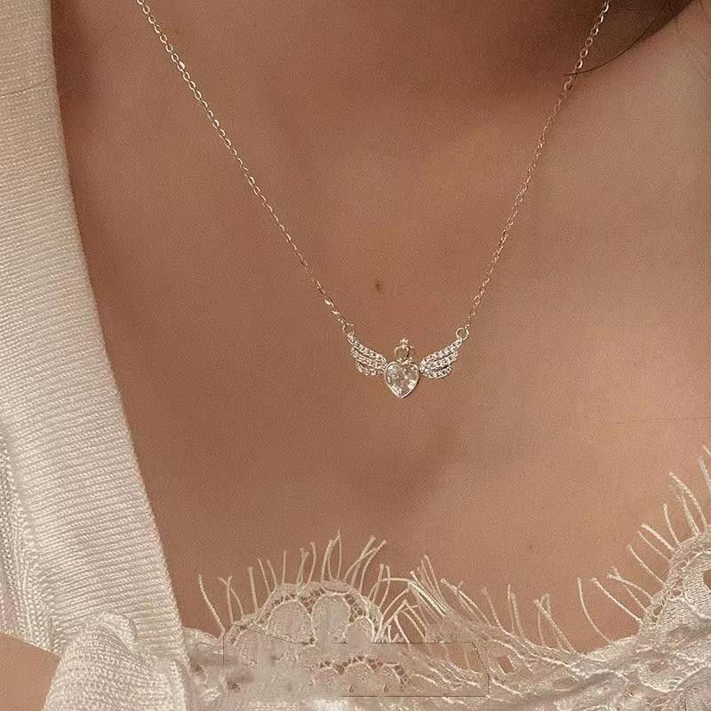 Valentine's Day necklace, retro Gothic heart-shaped crown, angel wing pendant necklace, women's fashionable and exquisite love — image 4