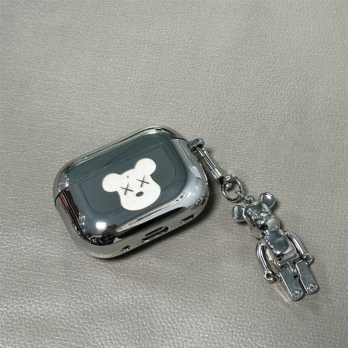 Laser Engraved XX Bear + Matching Keychain Apple AirPods 2