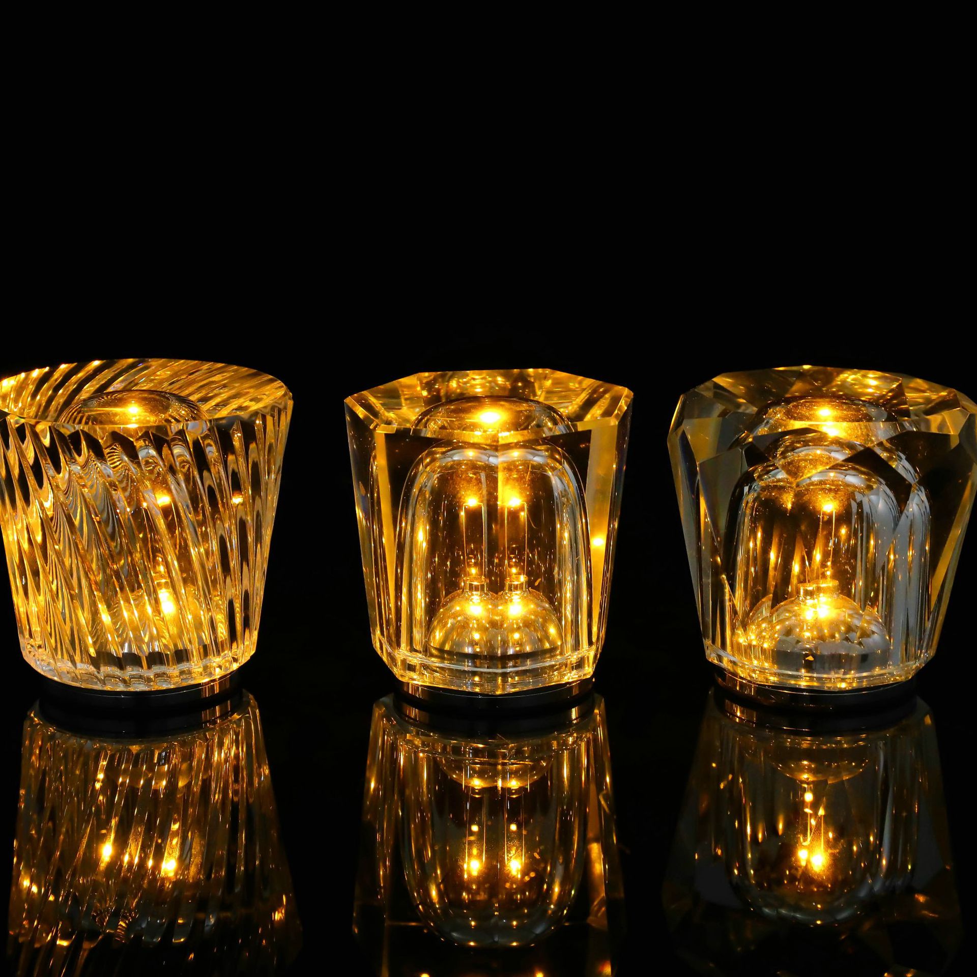 Crystal LED Table Lamp with Starburst Effect, Rechargeable and Portable Design, Type A 90mm (H) ร 82mm (W) โ image 3