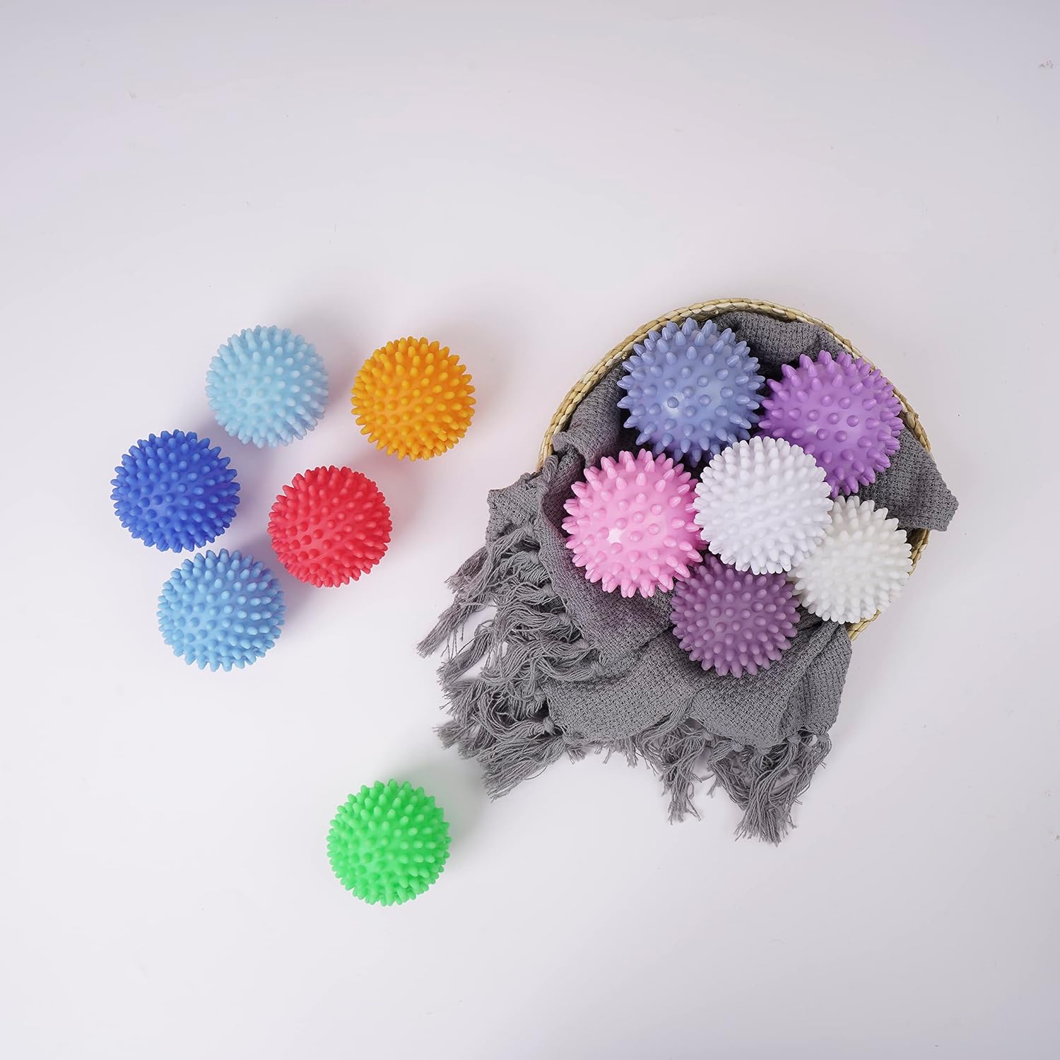 Reusable Laundry Dryer Balls - Eco Friendly Fabric Softener Alternatives Soften and Fluff Laundry Wrinkle Release(Set of 4 Random Color) β image 5