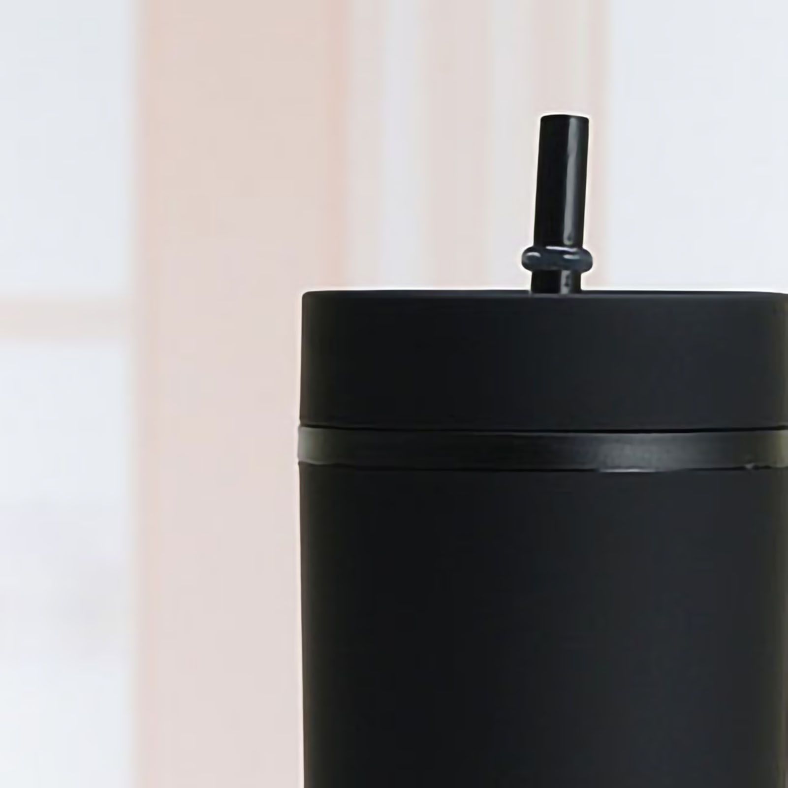 Straw Cup Colorful Plastic Simple Style Comfortable Hand Feeling Large Capacity Drinking Straw Bottle Black 16oz — image 5