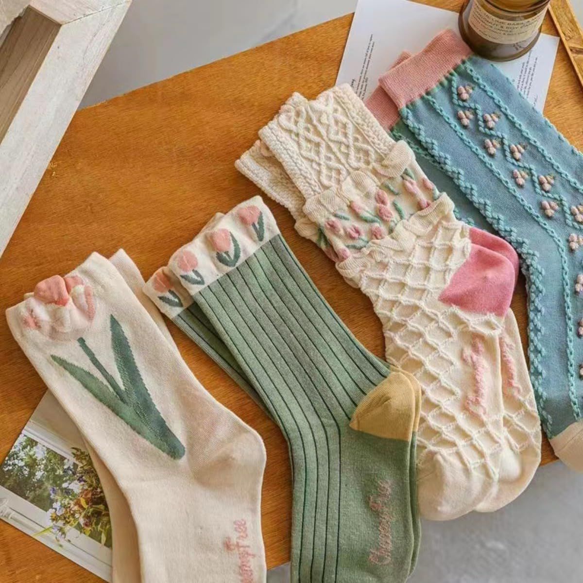 4 Pairs tulip Cute Socks, Women's Lace Ruffles Ankle Casual Sock, Breathable Mid Tube Socks, Floral Crew Socks โ image 3