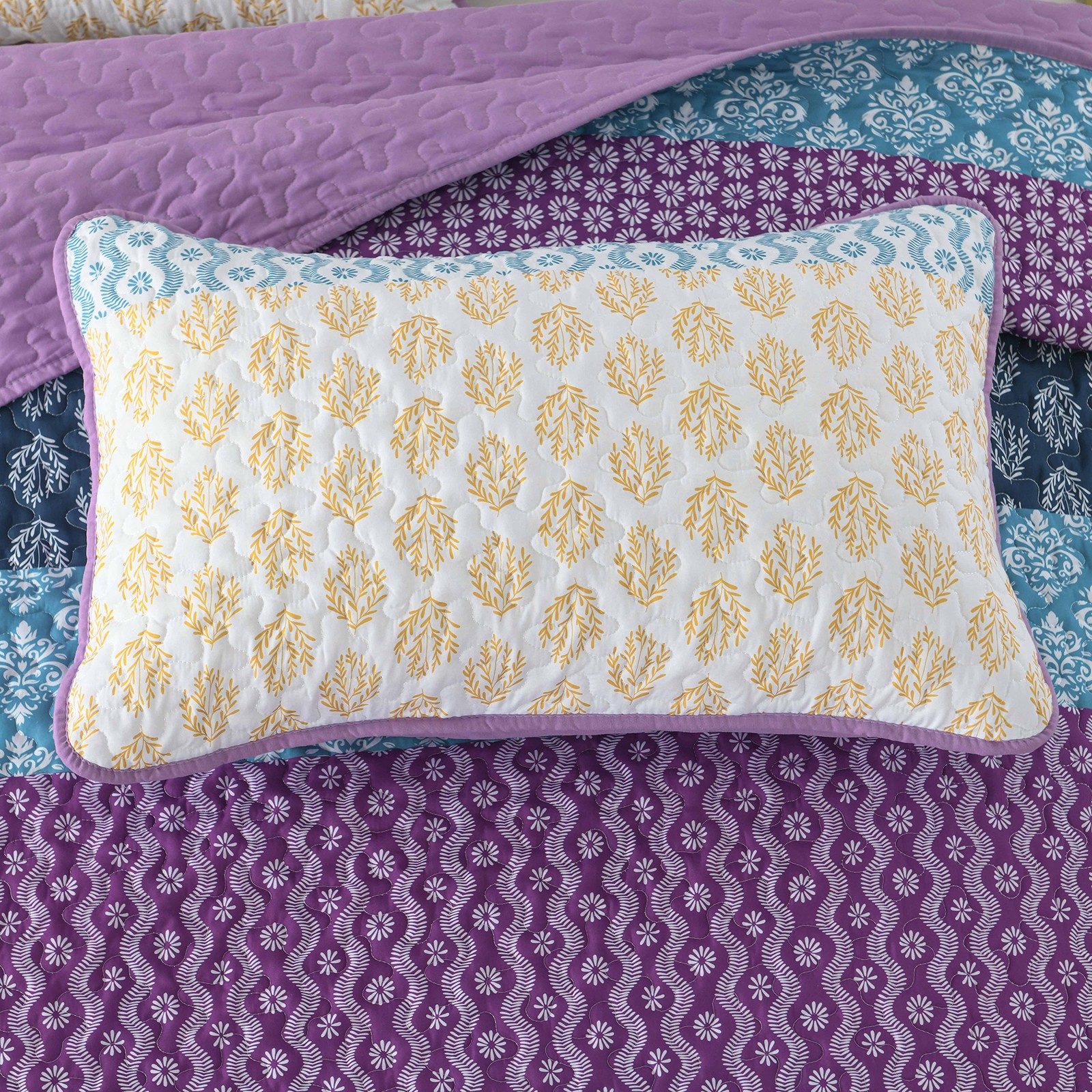 Quirky Quilted coverlet and pillowcovers set: Add Personality to Your Space - Queen size โ image 4