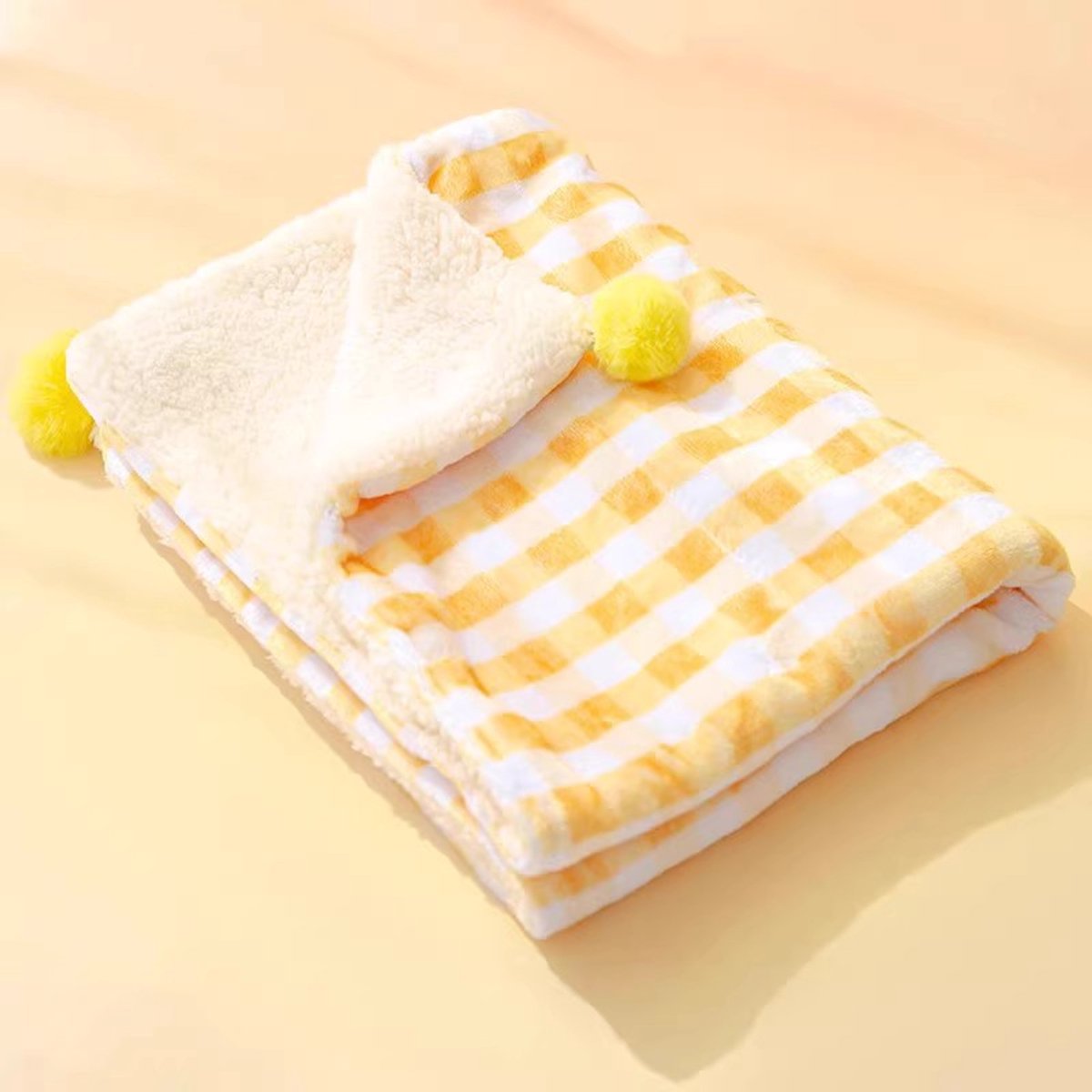 Pet Mat - Soft Pet Blanket - Warm Plush Blanket for Dogs and Cats - Comfortable & Cozy Sleep Blanket - 55 × 45cm - Yellow