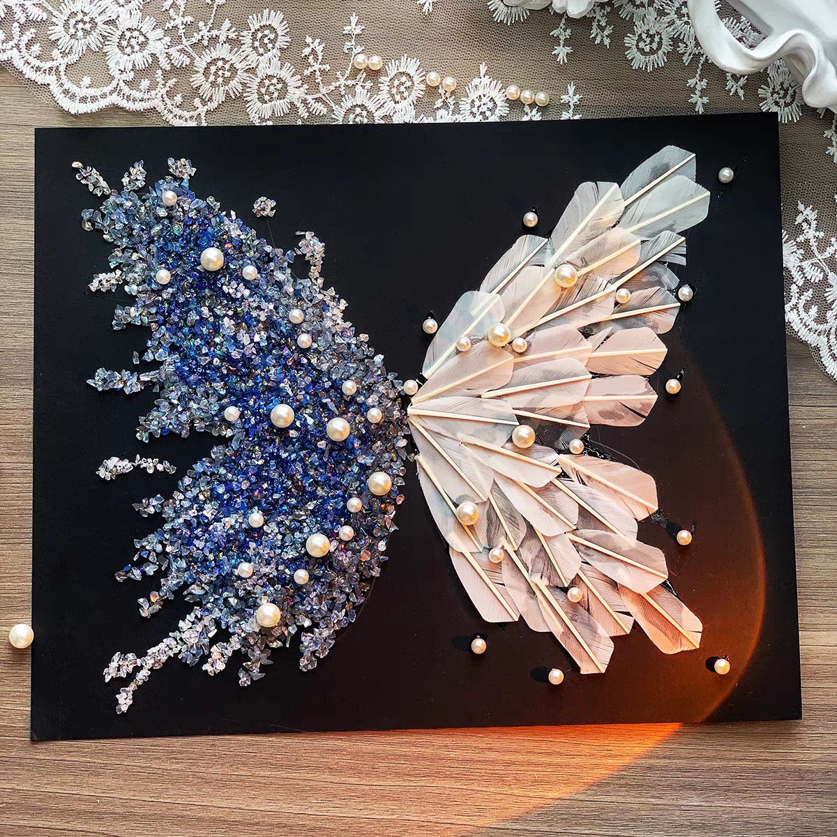 Crystal Feather Butterfly DIY Craft Kit ā Handmade Art Material Set with Natural Feathers, Beads and Frame for Home Decoration or Gift Making
